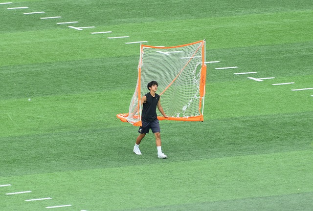 也以